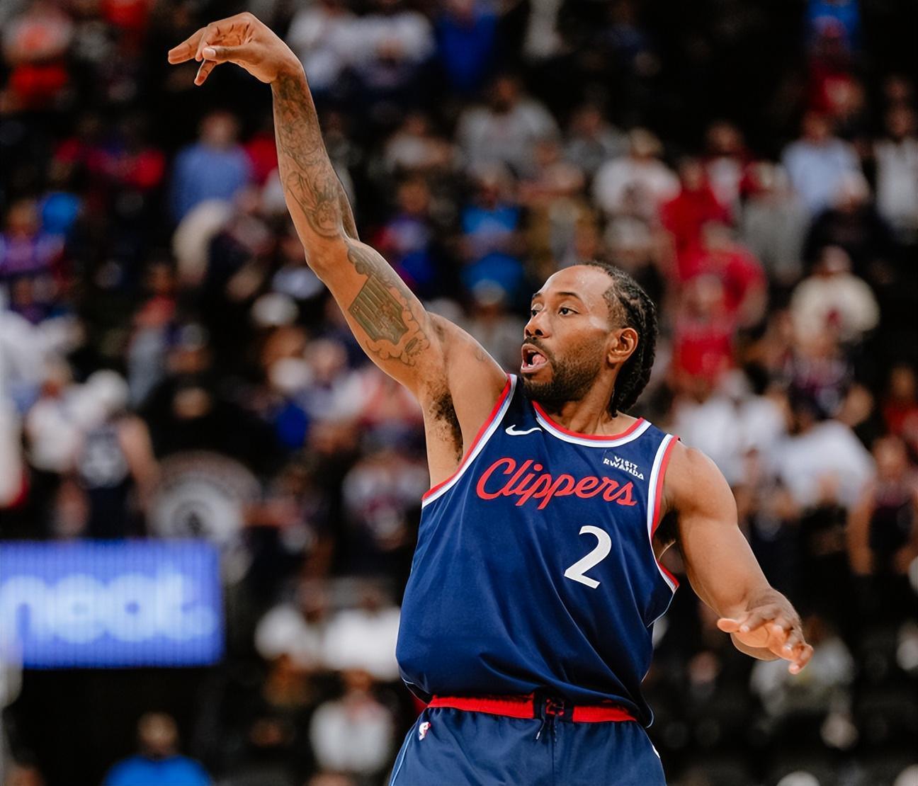 开云体育官网-哈登轰30+5+8仍无缘今日最佳！对不起，你碰到不讲理的小卡了